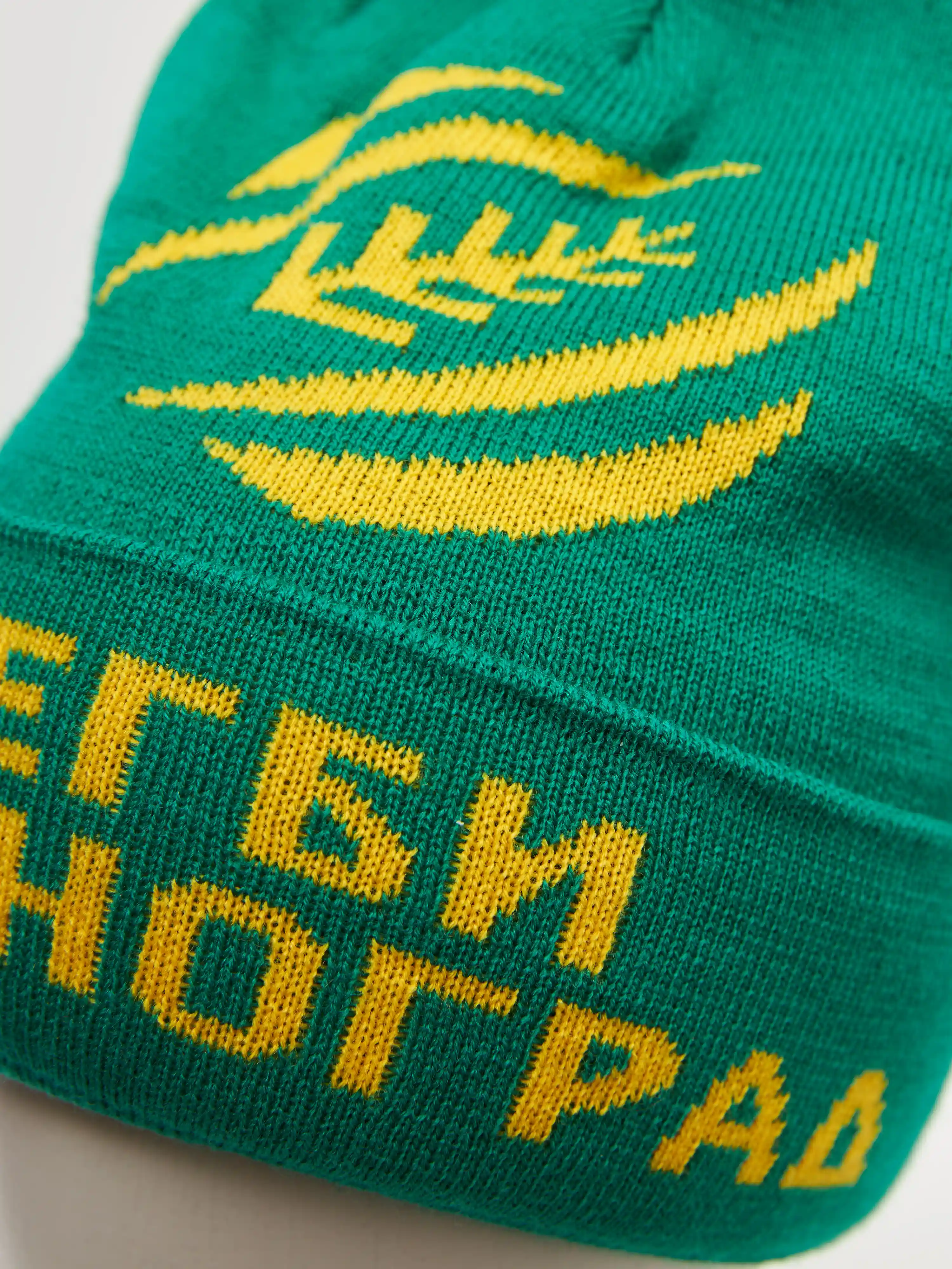 Вязаные шапки с логотипом «Комфорт»